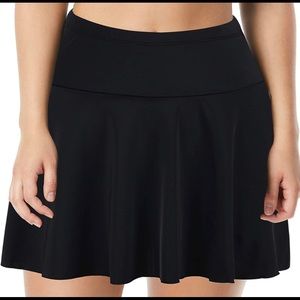 Black swim skirt nwt